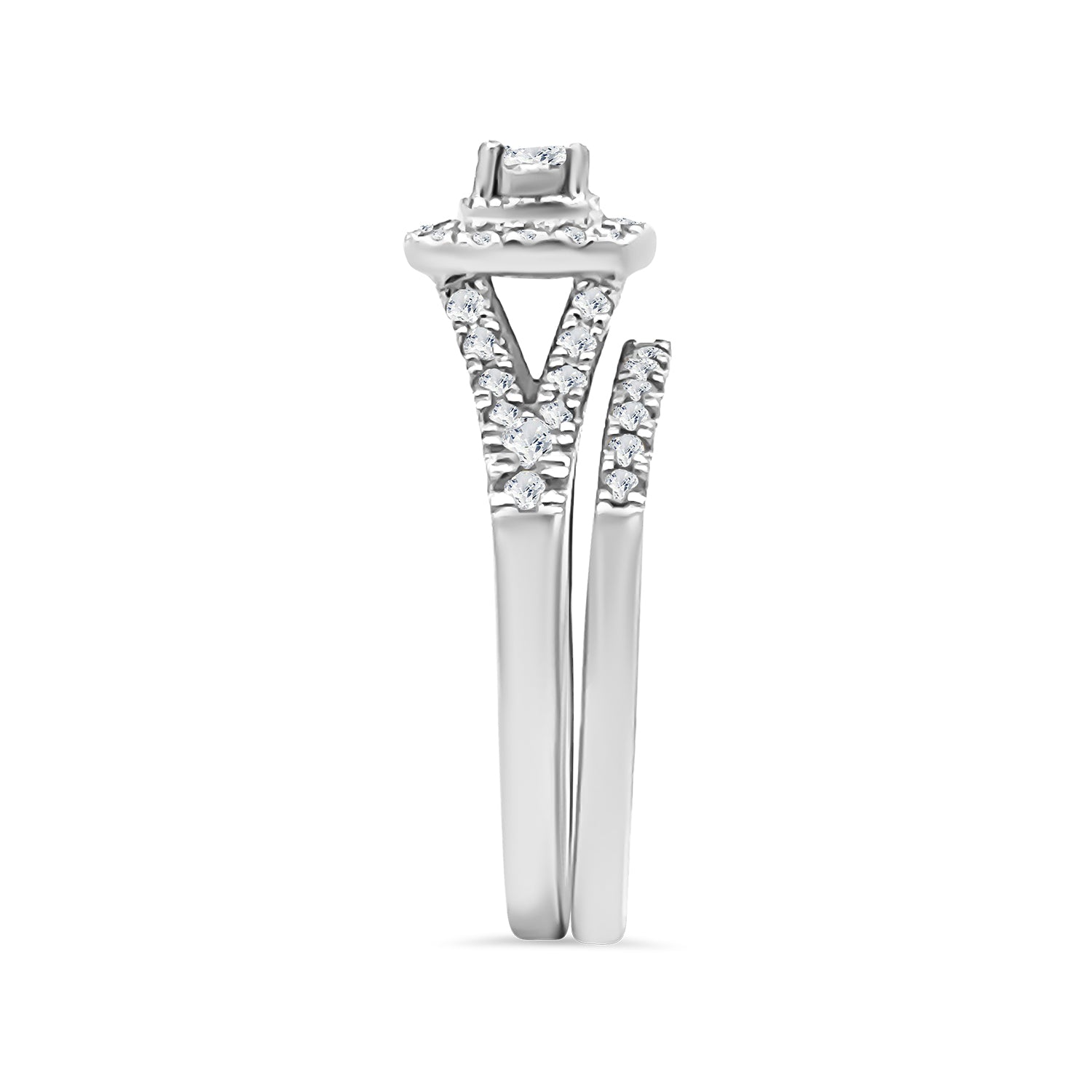 Round Diamond Halo Wedding Ring Set