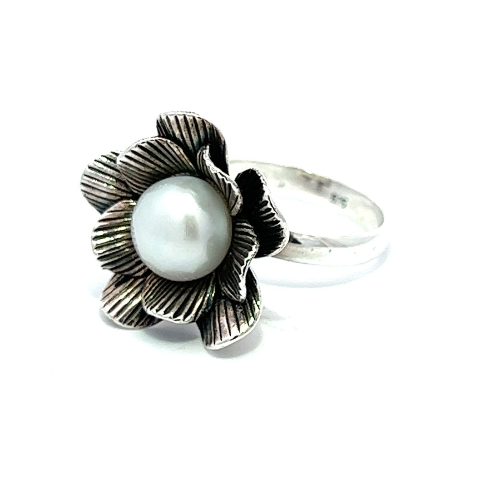 Oxidised Flower With Freshwater Pearl Ring