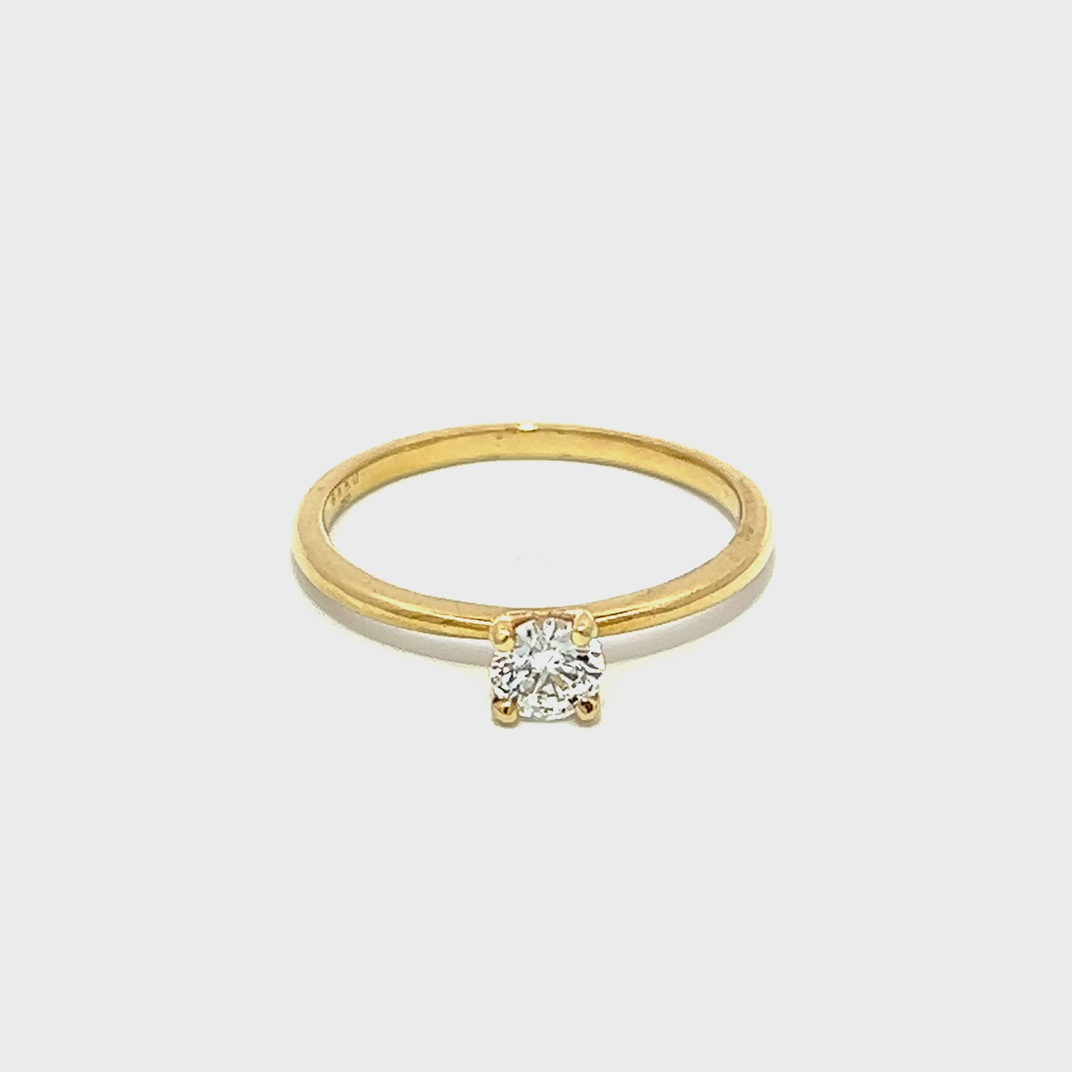 Solitaire Round Diamond Ring