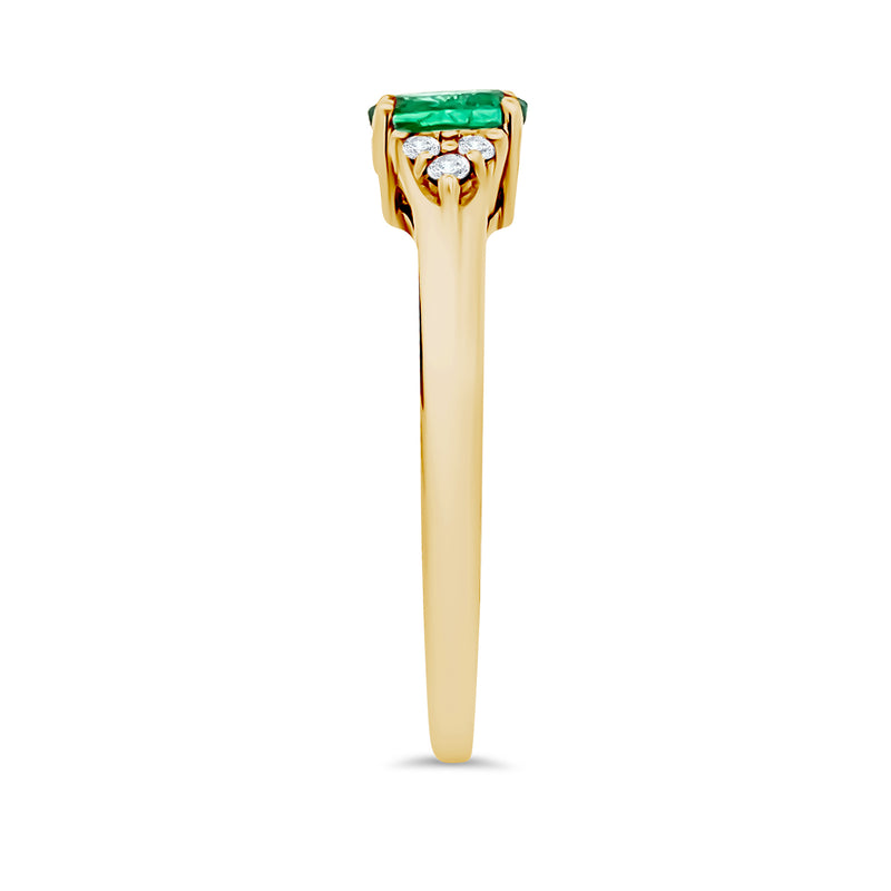 Oval Emerald Diamond Ring