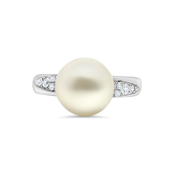 White South Sea Pearl Diamond Ring