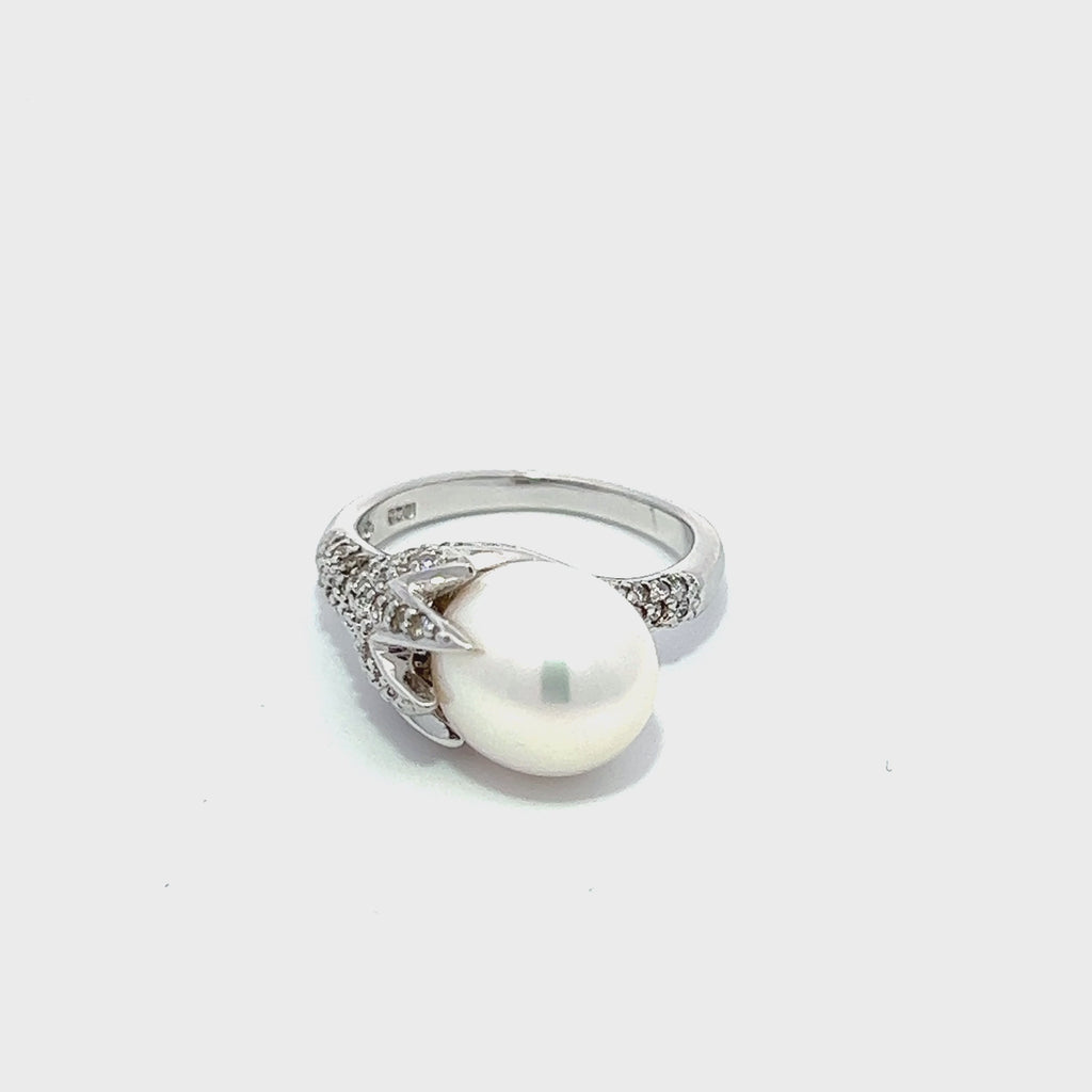 White Oval Freshwater Pearl and Cubic Zirconia Claw Ring