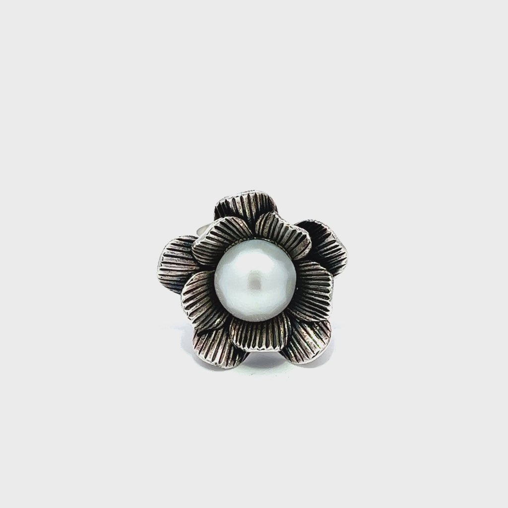 Oxidised Flower With Freshwater Pearl Ring