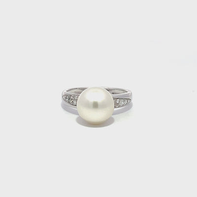 White South Sea Pearl Diamond Ring
