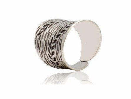  Handmade Karen Oxidized Pattern Ring